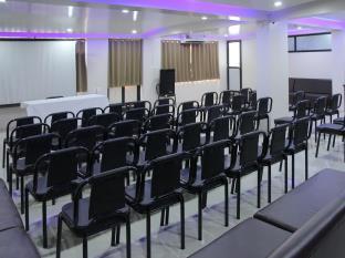 Hotel Yash Executive Aurangabad  Eksteriør billede